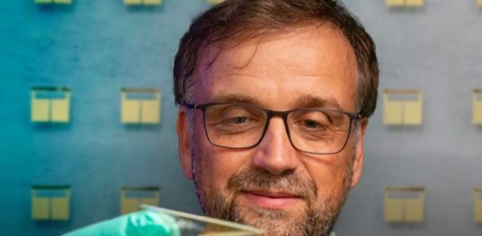 Αυτή είναι η μικρότερη μπαταρία στον κόσμο