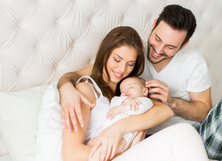 Πώς ένας μπαμπάς μπορεί να βοηθήσει την κατάσταση με ένα νεογέννητο στο σπίτι;